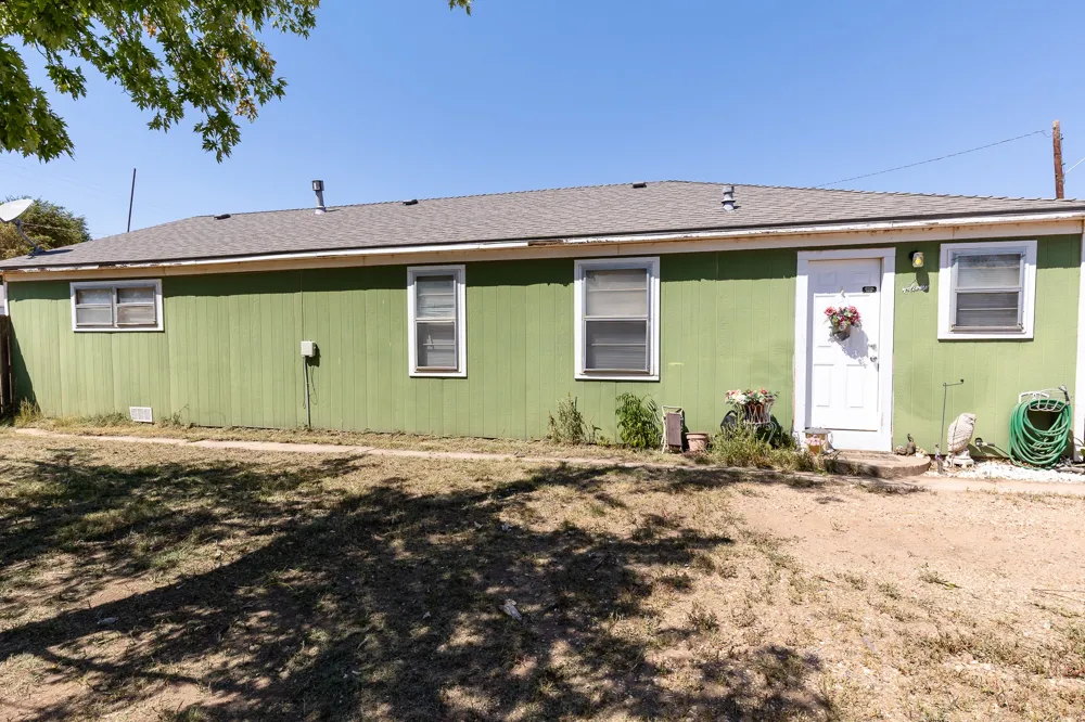 2301 E 1st Street Petersburg, TX 79250
