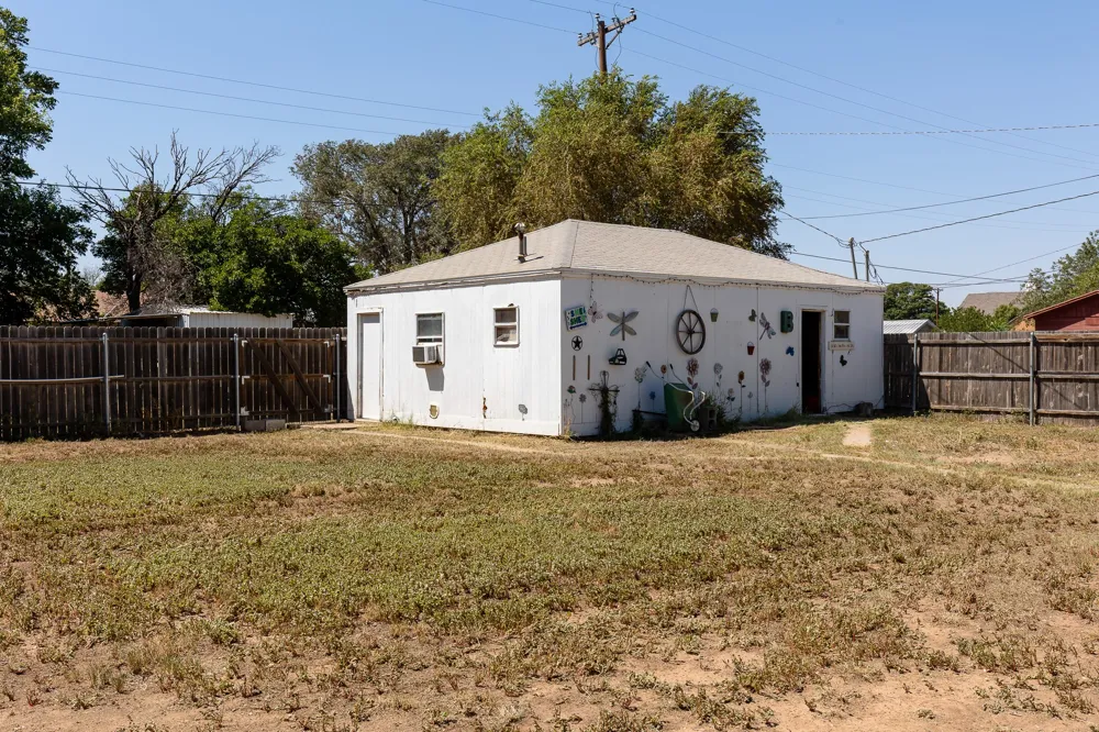 2301 E 1st Street Petersburg, TX 79250