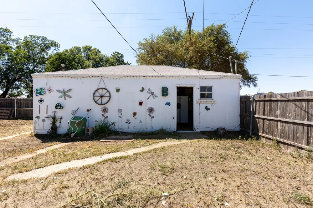 2301 E 1st Street Petersburg, TX 79250