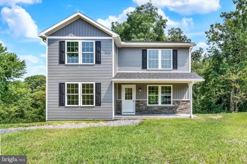 868 SLEEPY HOLLOW DR
