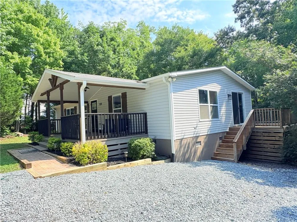 1331 lynndale Drive Winston-Salem, NC 27106