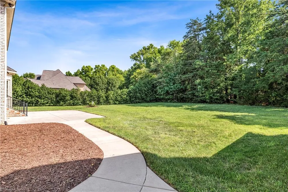 6202 Bradford Place Court Summerfield, NC 27358