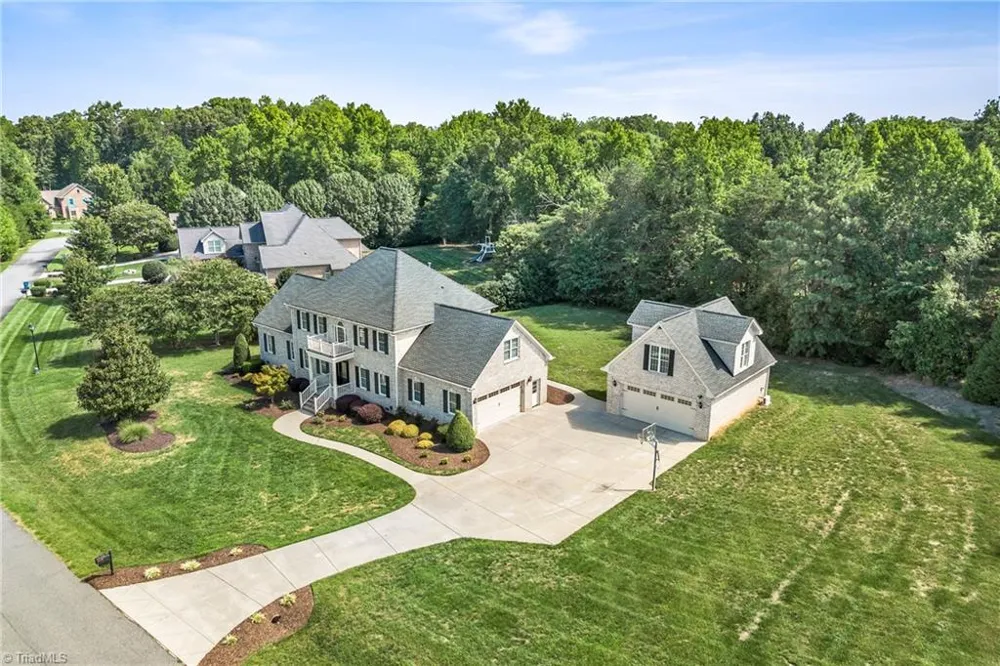 6202 Bradford Place Court Summerfield, NC 27358