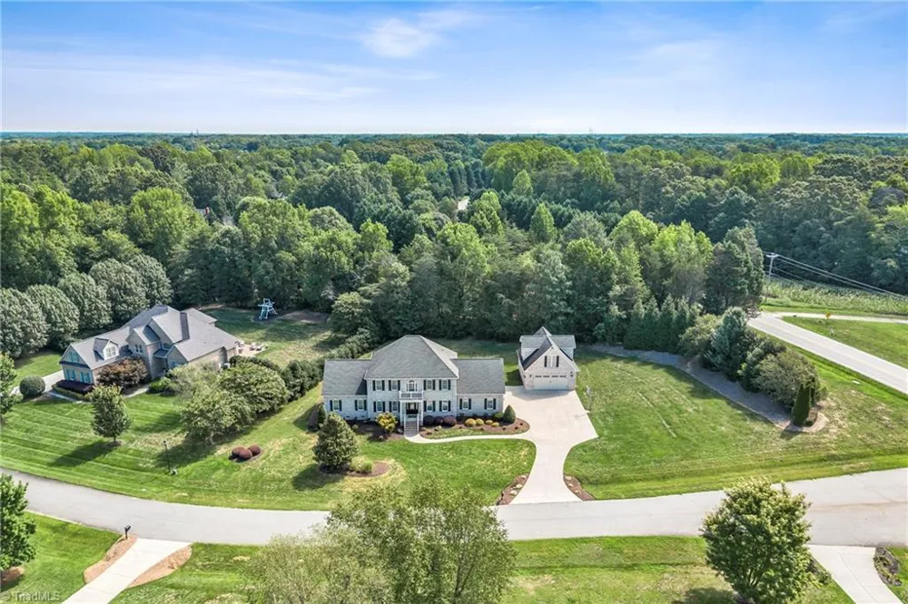 6202 Bradford Place Court Summerfield, NC 27358