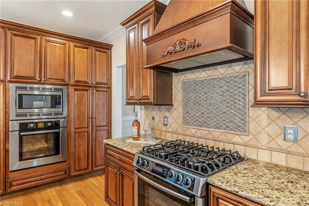 6202 Bradford Place Court Summerfield, NC 27358