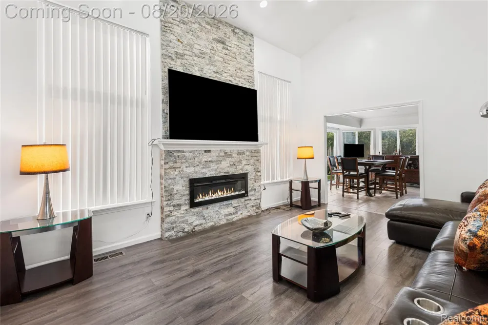 52007 Plum Creek Drive Chesterfield Township, MI 48047