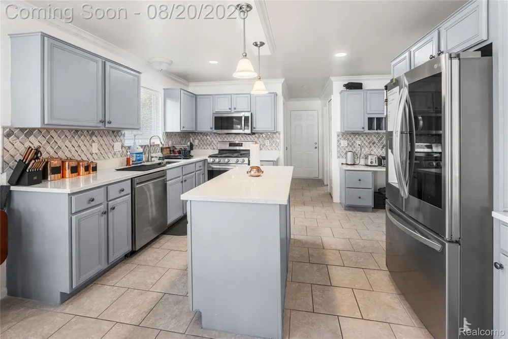 52007 Plum Creek Drive Chesterfield Township, MI 48047
