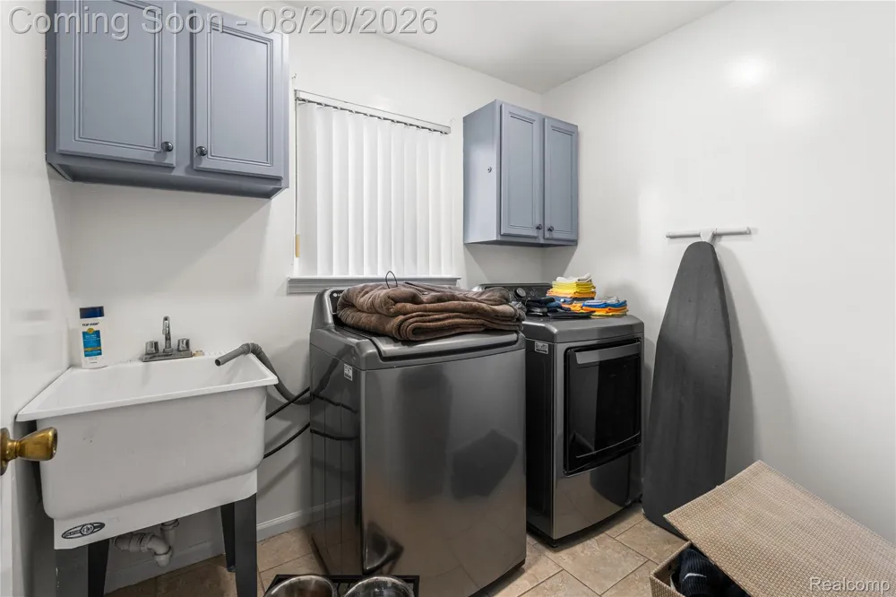52007 Plum Creek Drive Chesterfield Township, MI 48047