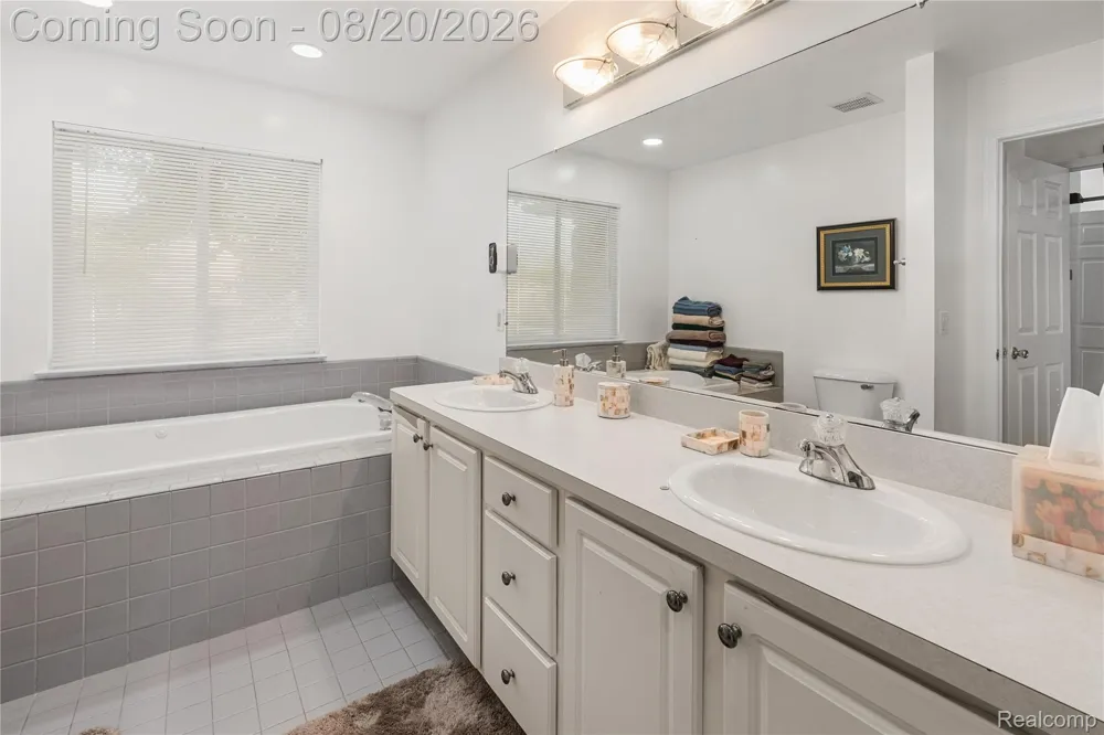 52007 Plum Creek Drive Chesterfield Township, MI 48047