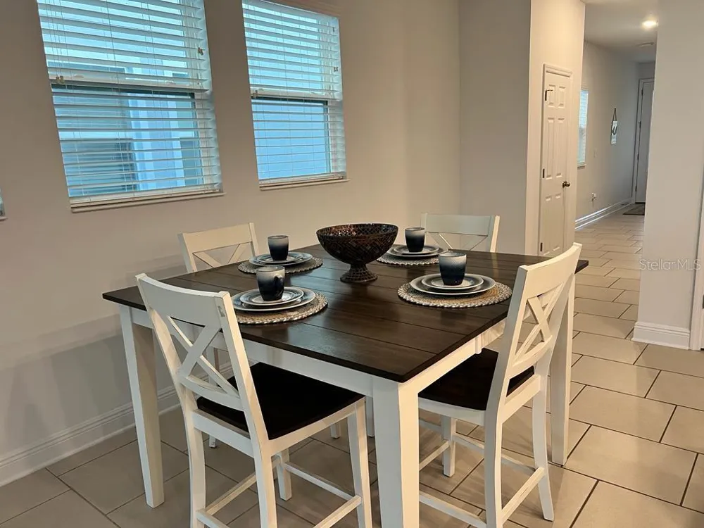 6103 VOYAGERS PLACE Apollo Beach, FL 33572