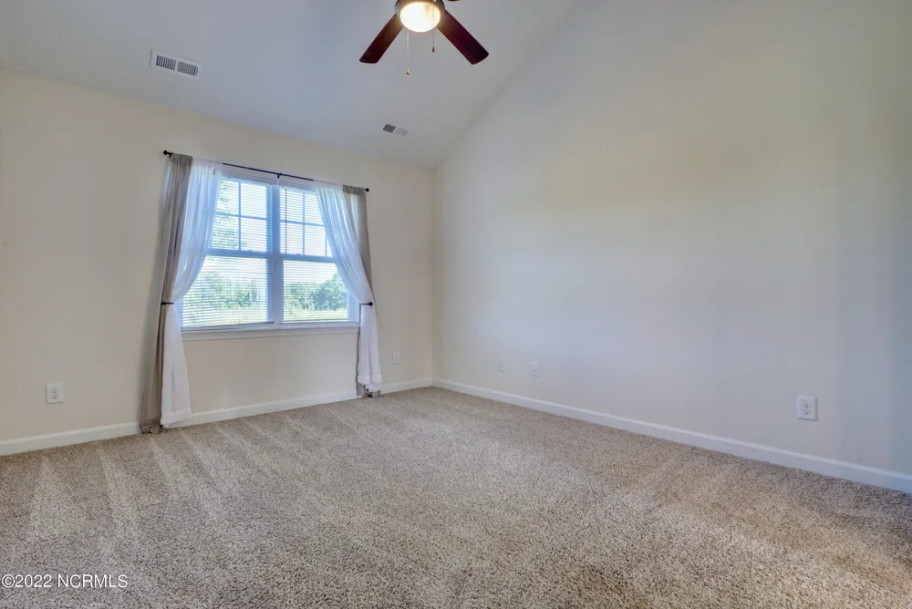109 Easton Drive Richlands, NC 28574