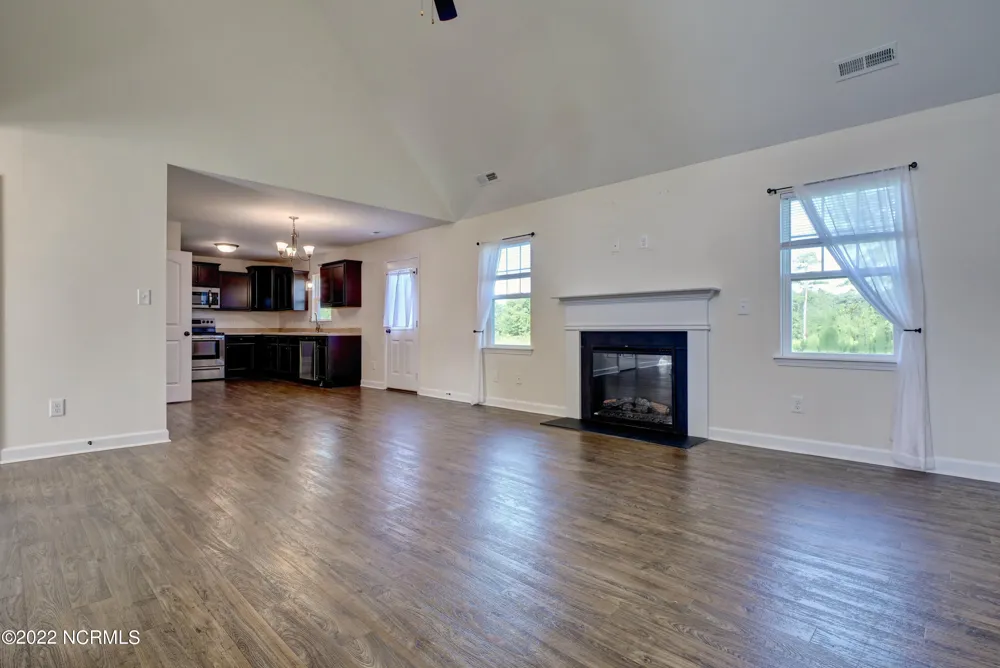 109 Easton Drive Richlands, NC 28574
