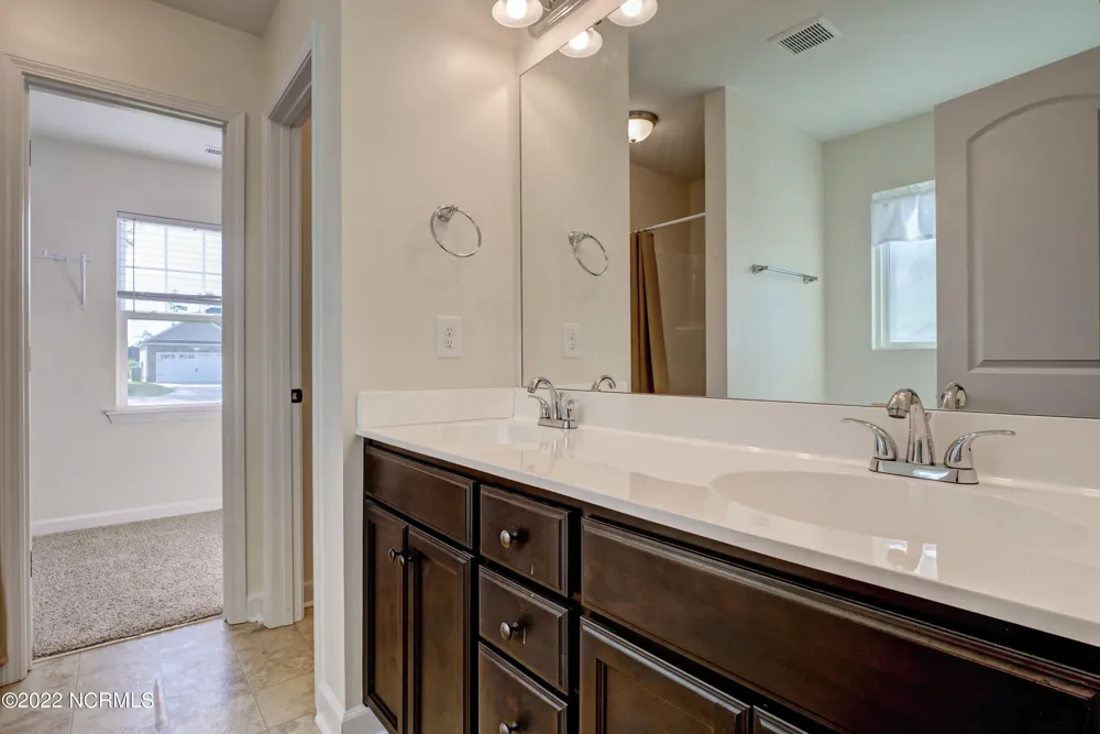 109 Easton Drive Richlands, NC 28574