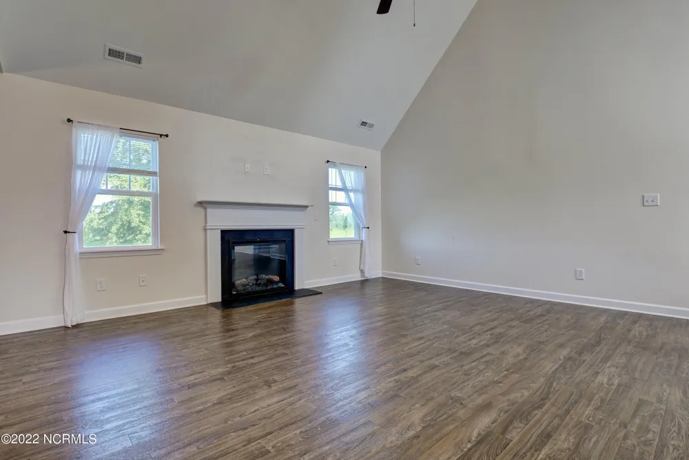 109 Easton Drive Richlands, NC 28574