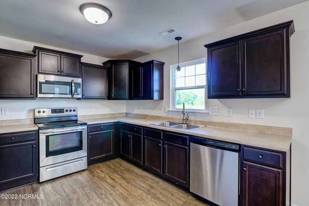 109 Easton Drive Richlands, NC 28574