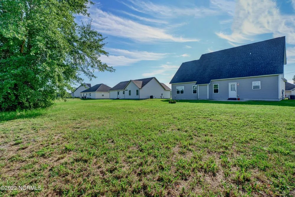 109 Easton Drive Richlands, NC 28574