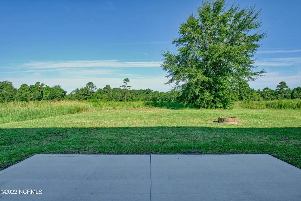 109 Easton Drive Richlands, NC 28574