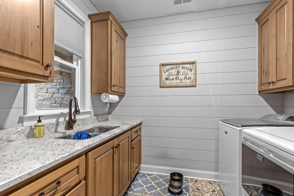 3745 Raulston Falls Road Jasper, TN 37347