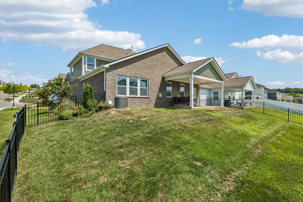 700 Tischer Dr Hendersonville, TN 37075