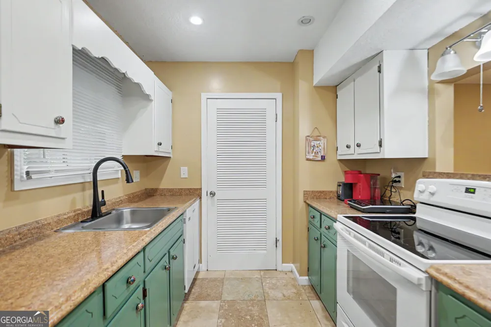 227 Shakespeare DR Clayton, GA 30525