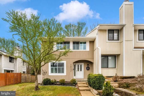 18511 EAGLES ROOST DRIVE
