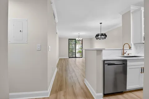 630 S SAPODILLA AVENUE #412