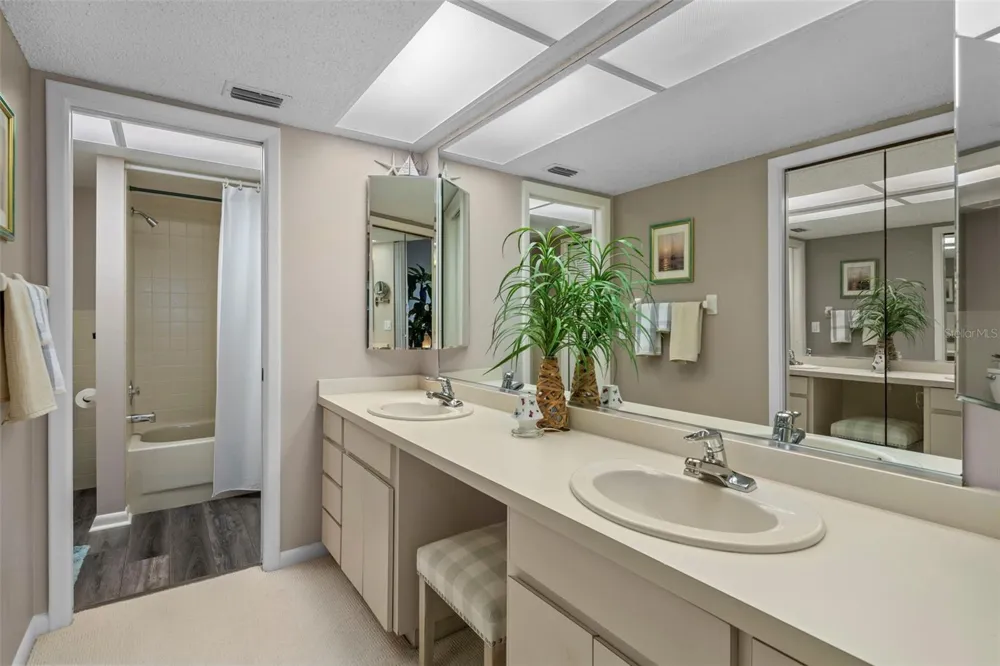 4650 BAY BOULEVARD #1048 Port Richey, FL 34668