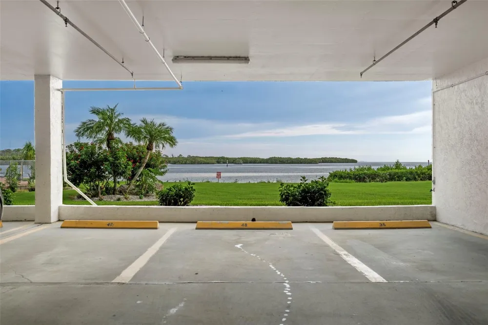 4650 BAY BOULEVARD #1048 Port Richey, FL 34668