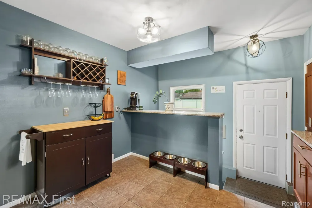 320 Hecht Drive Madison Heights City, MI 48071