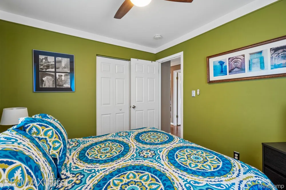 320 Hecht Drive Madison Heights City, MI 48071