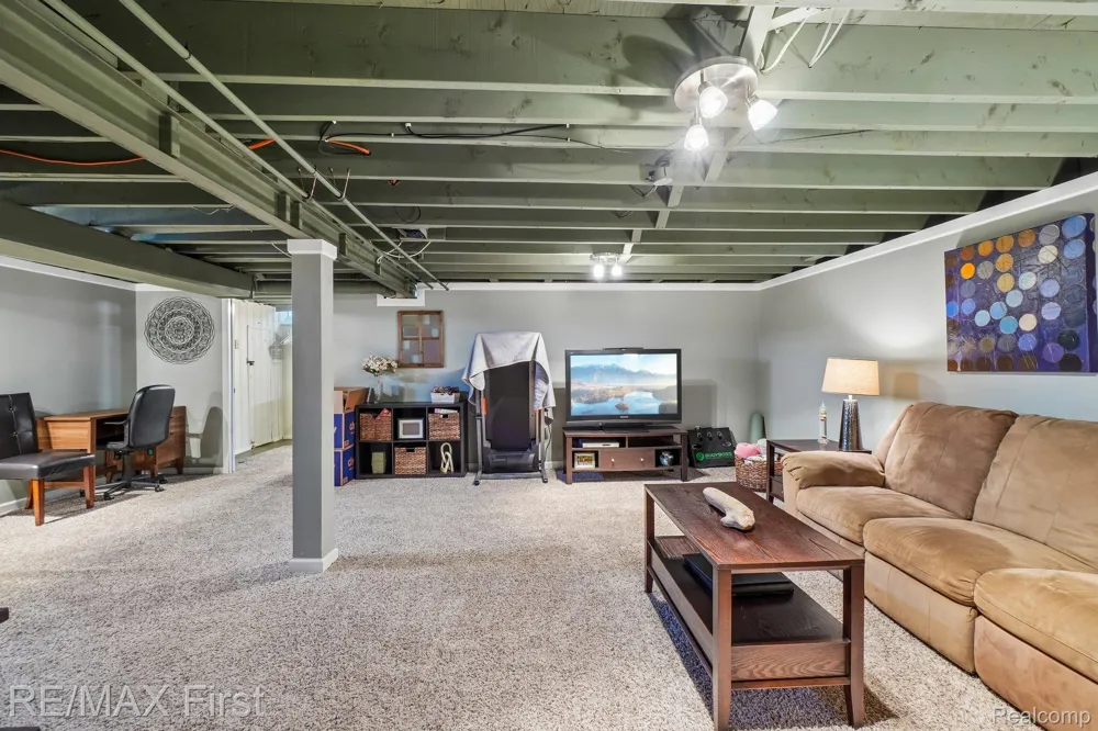 320 Hecht Drive Madison Heights City, MI 48071