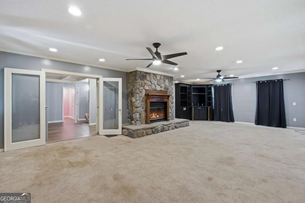26 8th ST Emerson, GA 30137