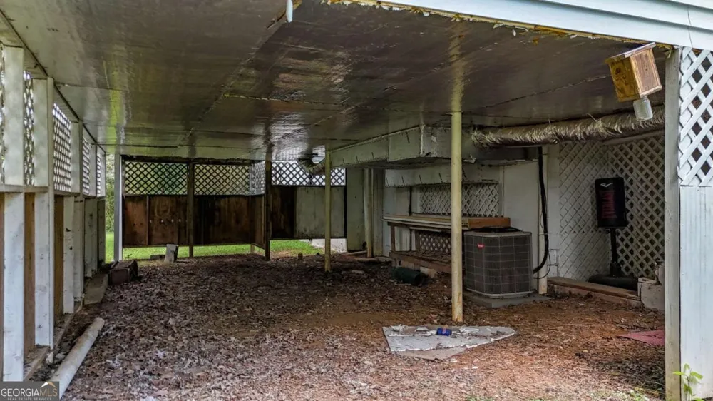26 8th ST Emerson, GA 30137