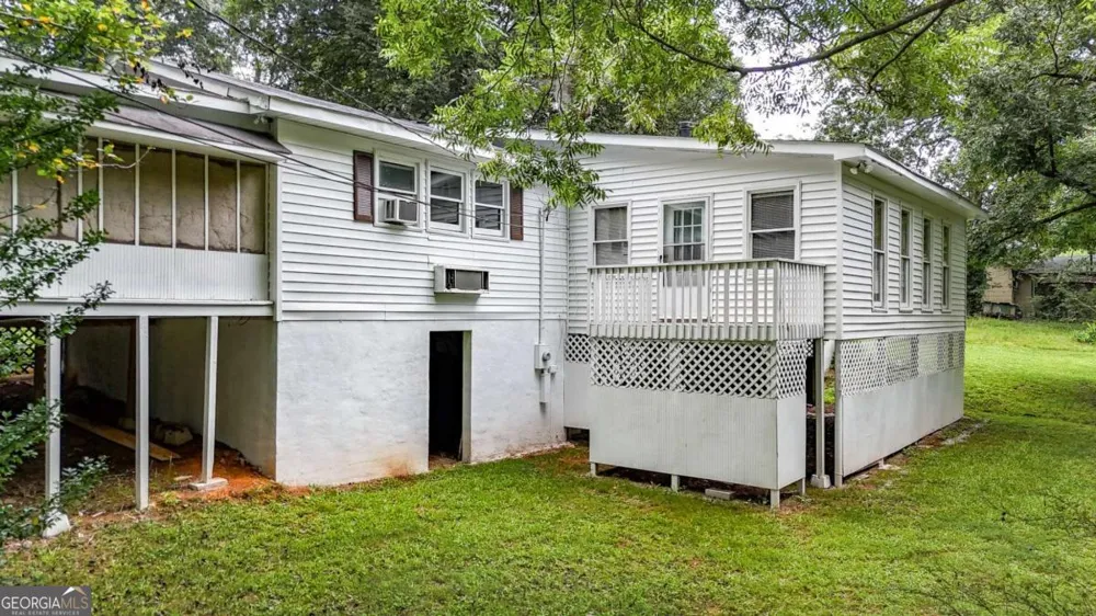 26 8th ST Emerson, GA 30137