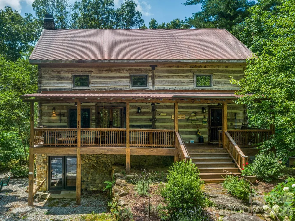 69 Dogwood Branch Road Zirconia, NC 28790