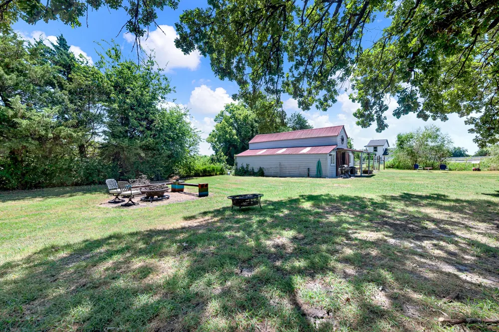 2403 State Hwy 78 S Farmersville, TX 75442