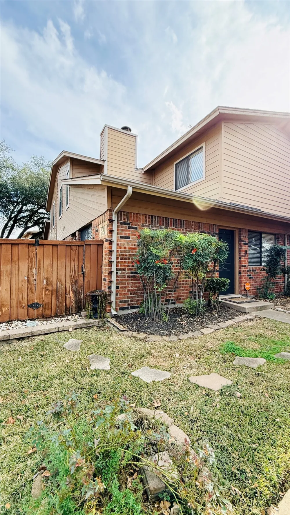 5761 Cedar Creek Drive Benbrook, TX 76109