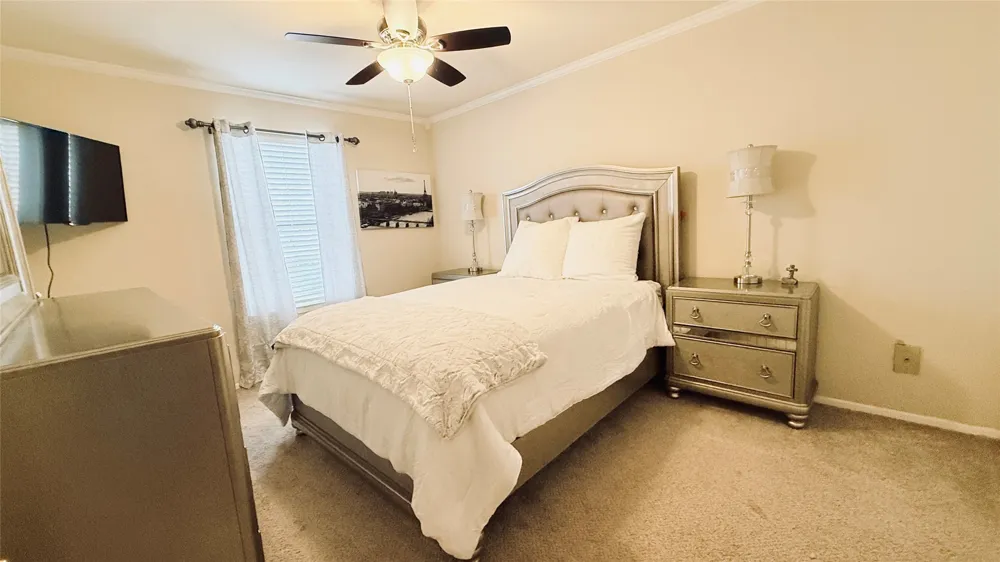 5761 Cedar Creek Drive Benbrook, TX 76109