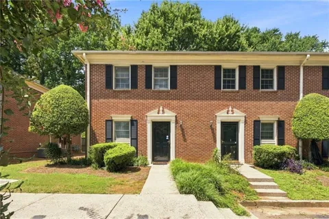 136 Sterling Court