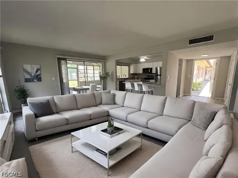 W Lakeview Boulevard #1