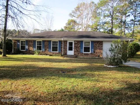 102 Hillside Court