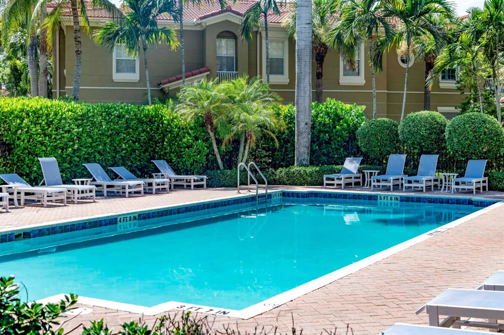 4931 Bonsai Circle #211 Palm Beach Gardens, FL 33418