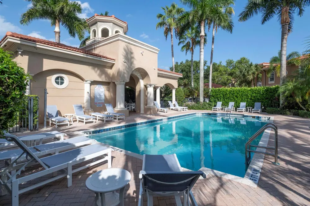 4931 Bonsai Circle #211 Palm Beach Gardens, FL 33418
