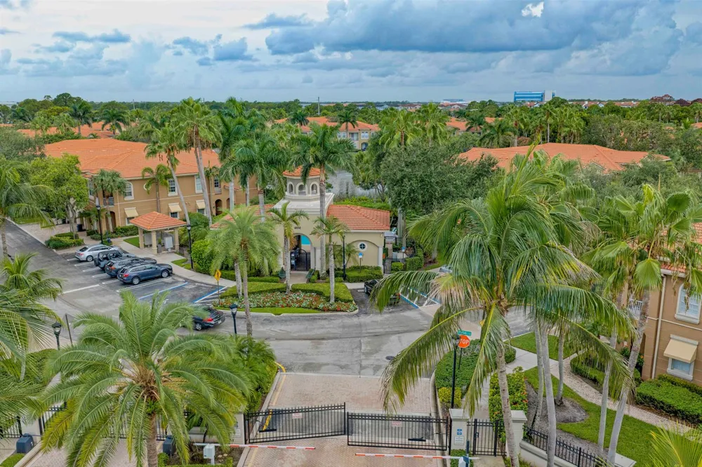 4931 Bonsai Circle #211 Palm Beach Gardens, FL 33418