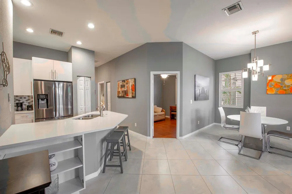 4931 Bonsai Circle #211 Palm Beach Gardens, FL 33418