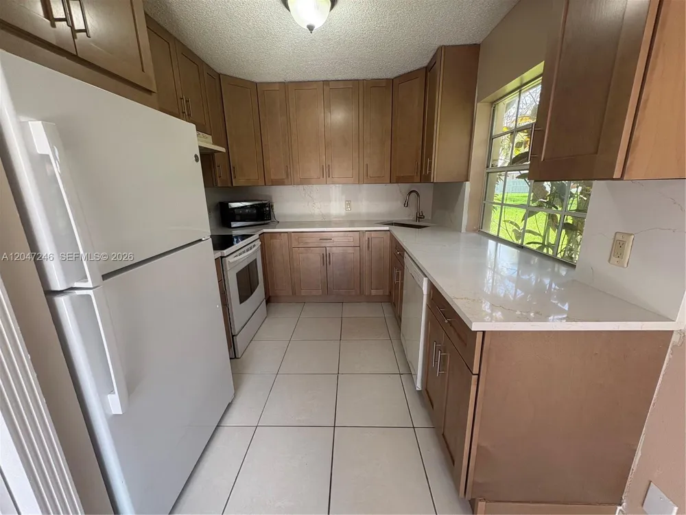 1479 Springside Dr Weston, FL 33326