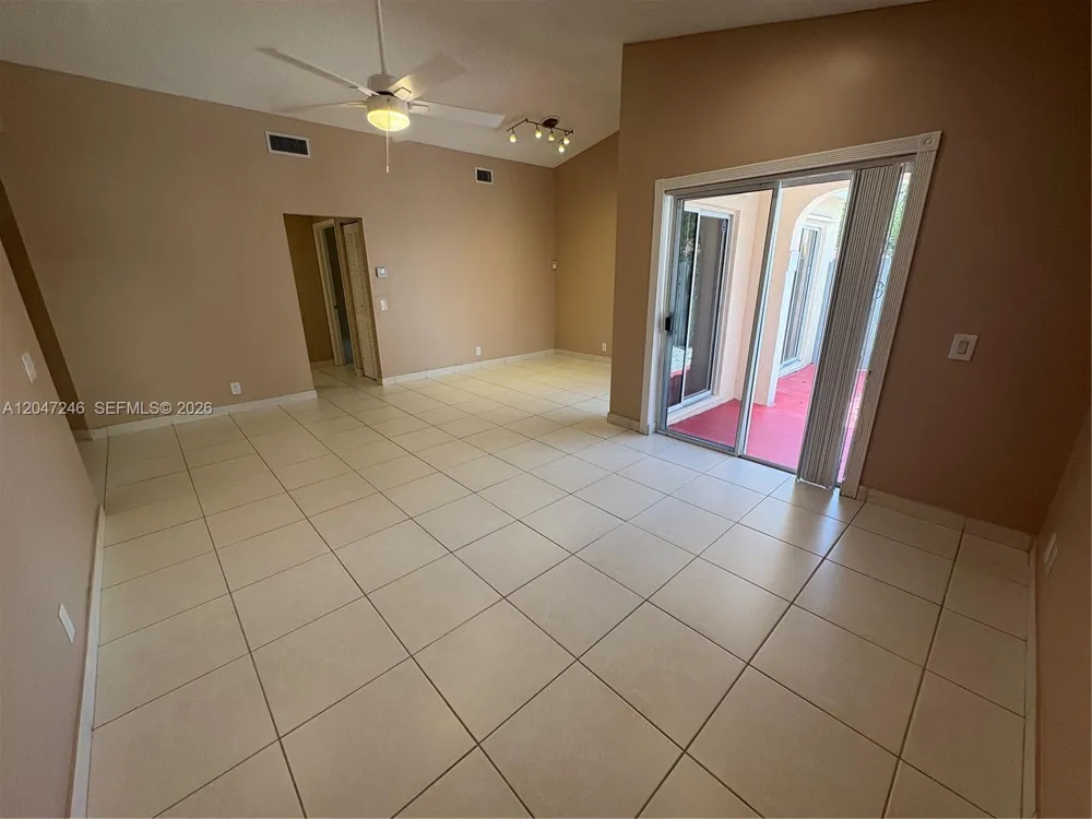1479 Springside Dr Weston, FL 33326