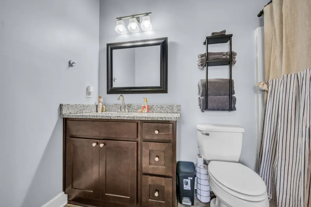 112 Holland Dr Burns, TN 37029
