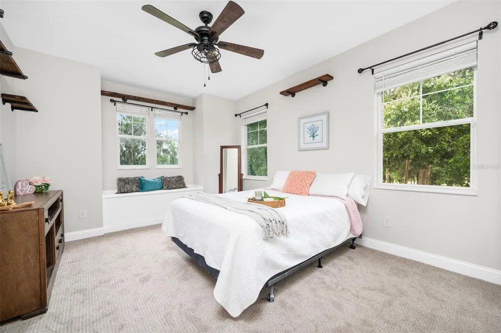9809 NW 59TH TERRACE Gainesville, FL 32653