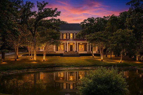 9600 Oak Meadow Lane